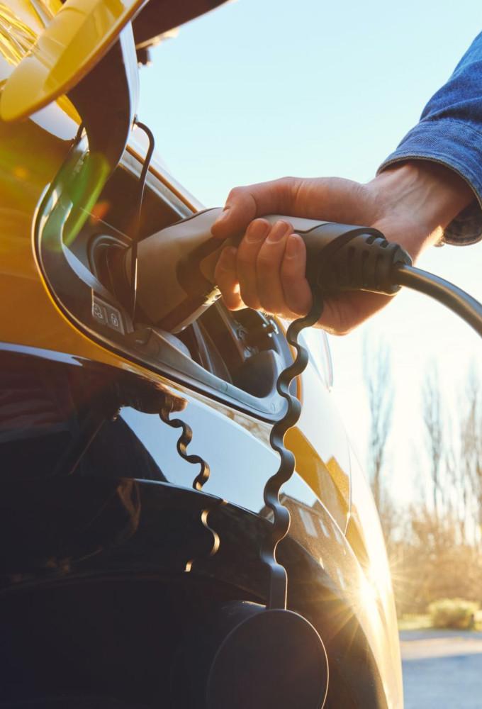 recharge-borne-electrique-voiture-slider